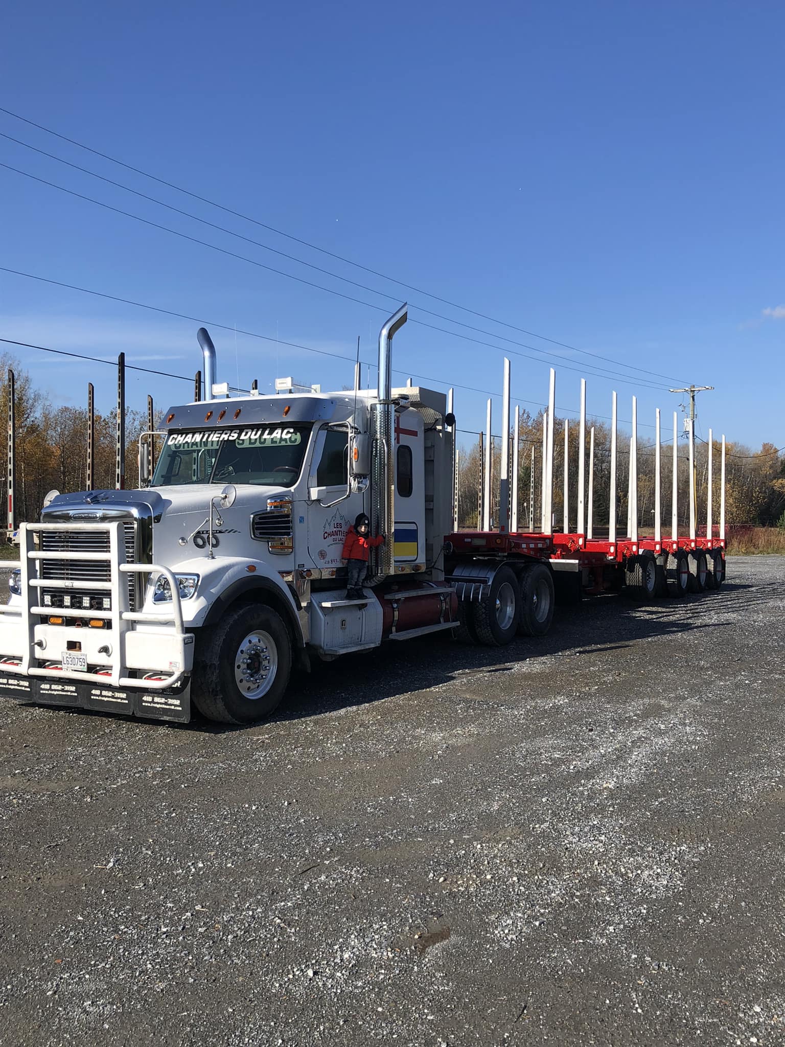 Camion transport bois Western Star - Flotte débardage Les Chantiers du Lac 130000 m³ annuellement