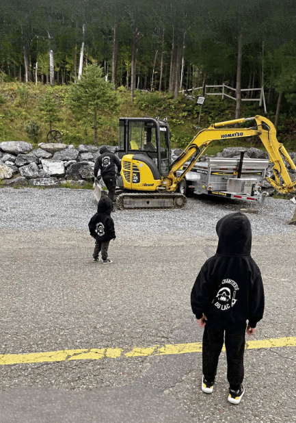 Transmission des valeurs forestières - Relève génération Les Chantiers du Lac père en fils